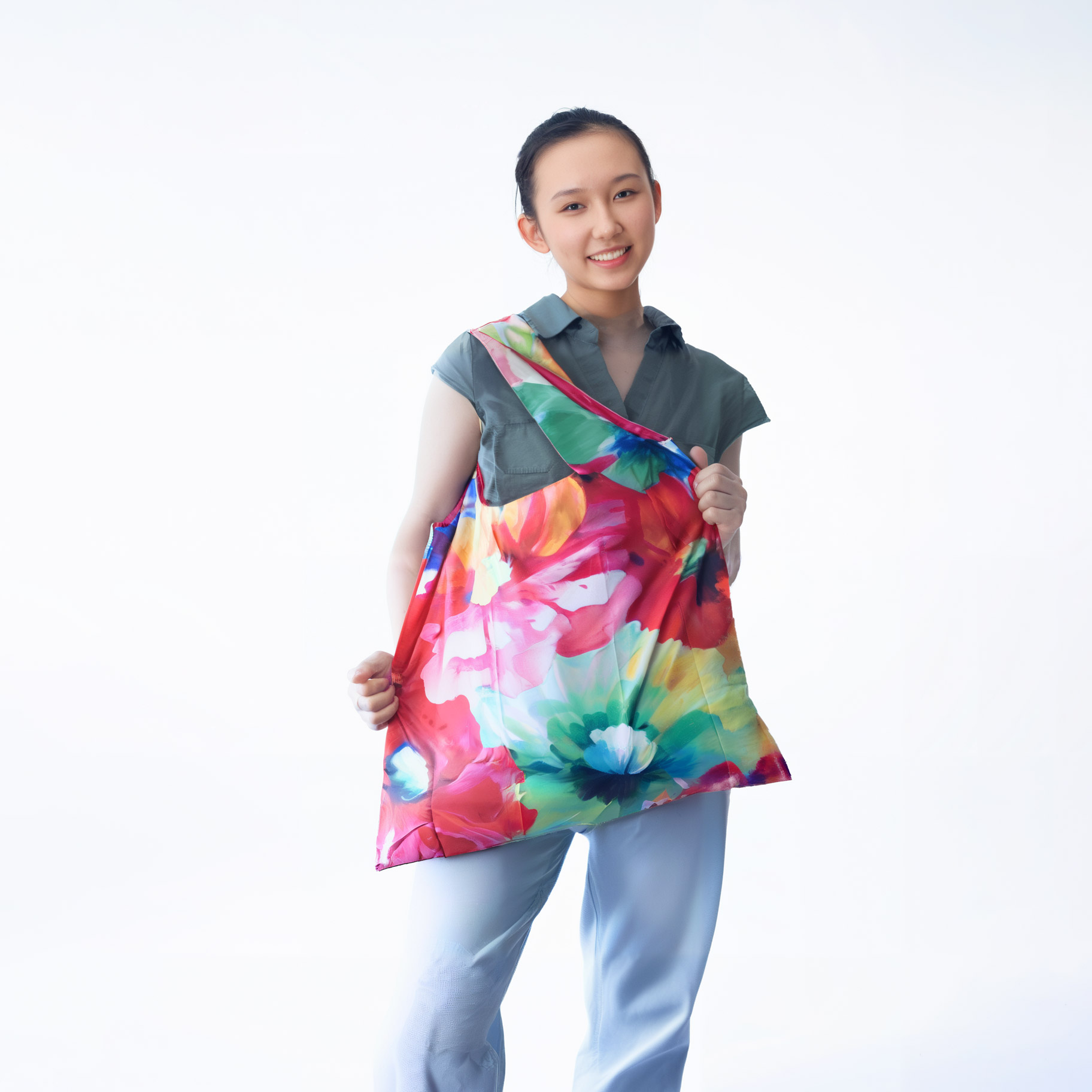 Lively Flower Dance Shopping Bags